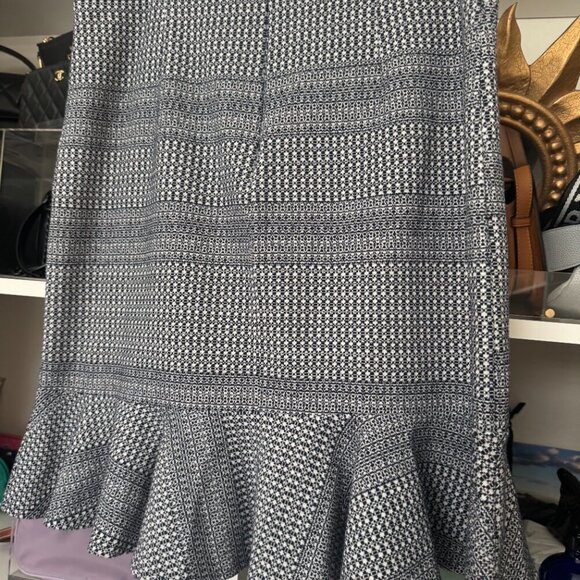 Banana Republic Flounce Hem Tweed Skirt - Size 12 - Picture 2 of 3